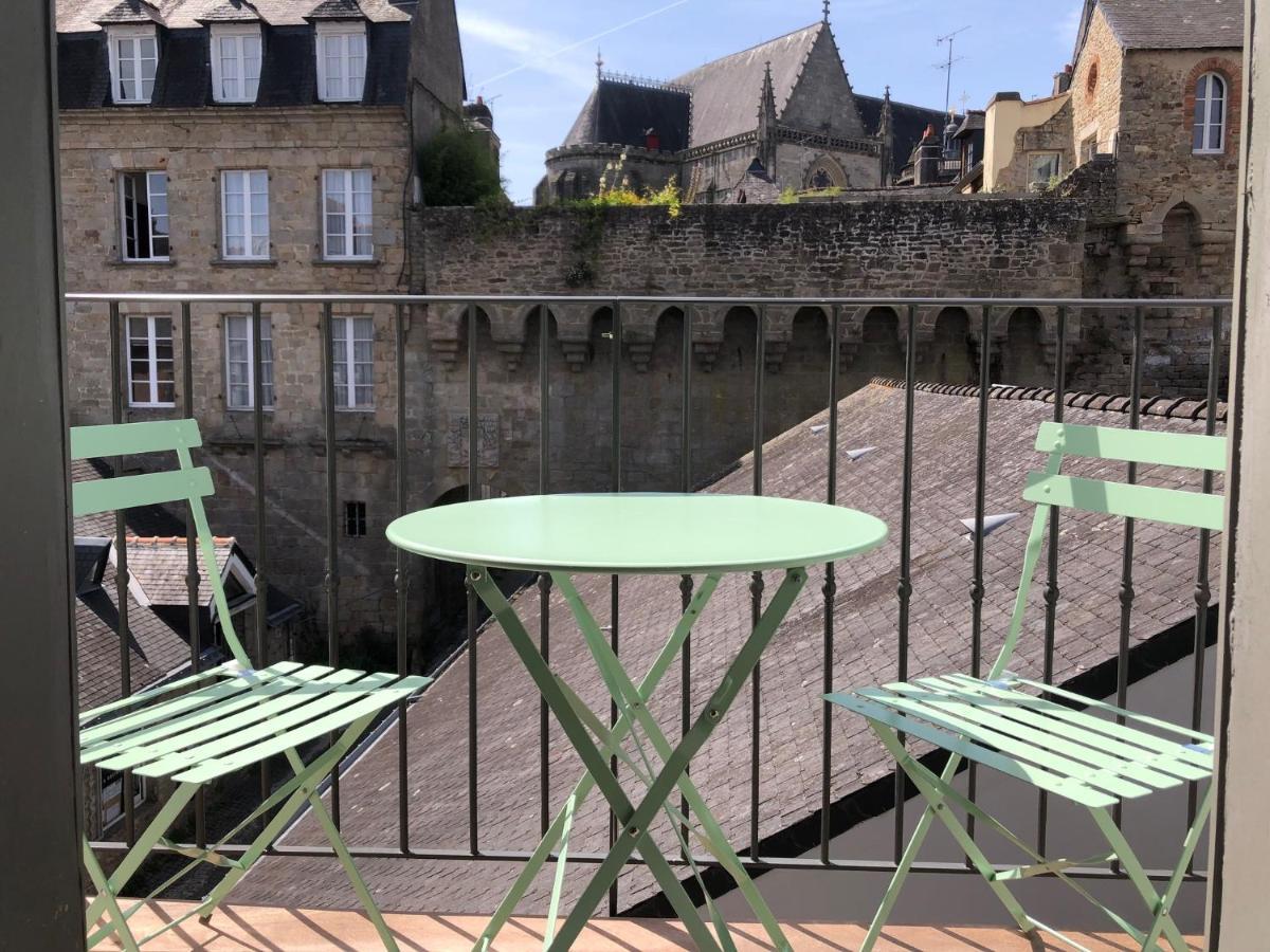 Au Coeur De Vannes - Vue Sur Les Remparts - 2 Ch Luaran gambar